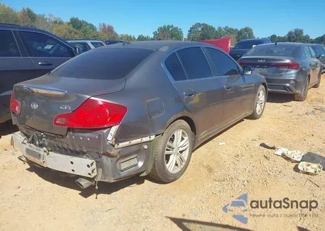 2013 Infiniti G37 Journey z USA, uszkodzony, nr VIN JN1CV6AP1DM716128